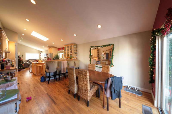 10892 dining 1
