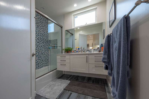 11588 bath 8