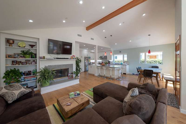 11588 living 5