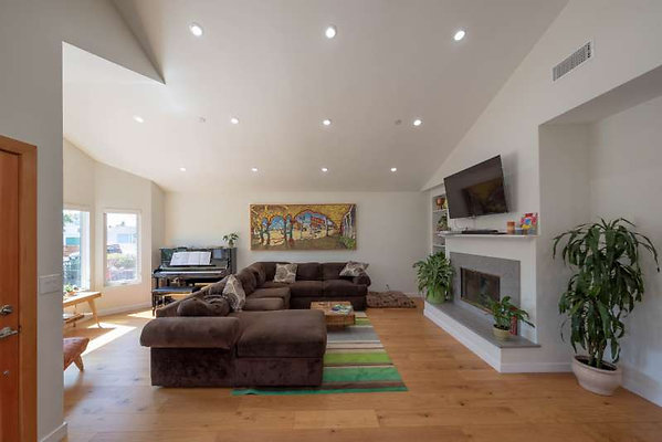 11588 living 2