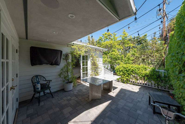 11550 patio 2