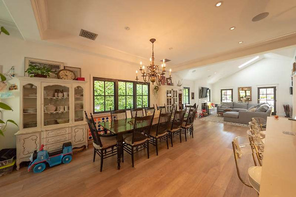 11550 dining 2
