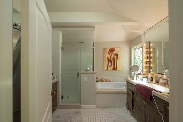 11550 bath 2