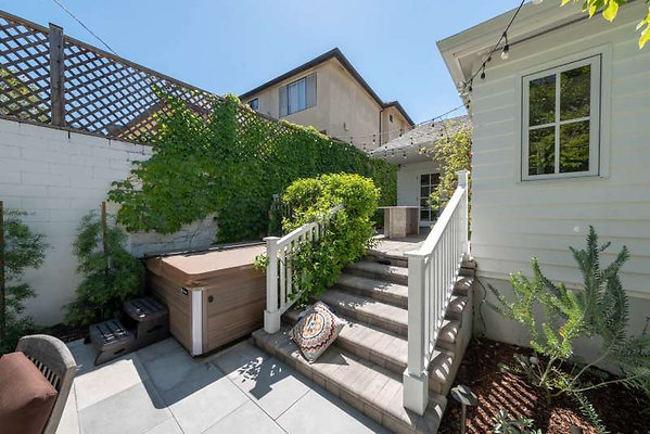 11550 patio 6