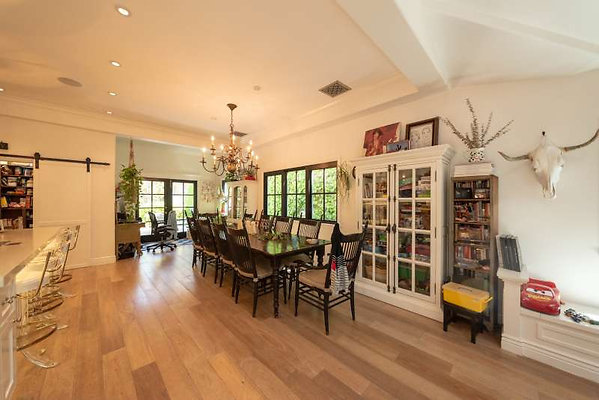 11550 dining 1