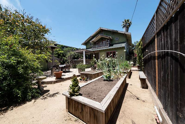 11109 patio 13
