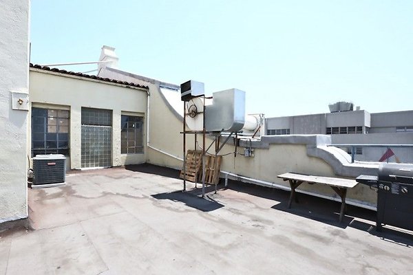 CapEquityDowntownEventRoofSpace24