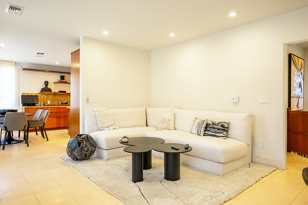 UNIVERSAL-D333-BH-82