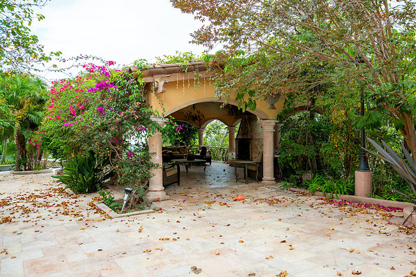 UNIVERSAL-D168-BW-107