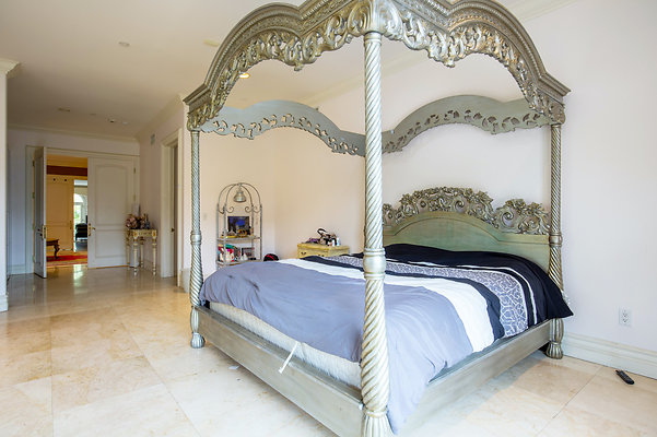 UNIVERSAL-D168-BW-79