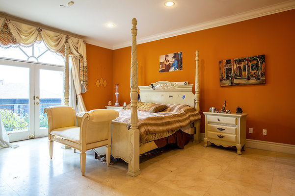 UNIVERSAL-D168-BW-68