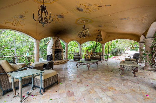 UNIVERSAL-D168-BW-105