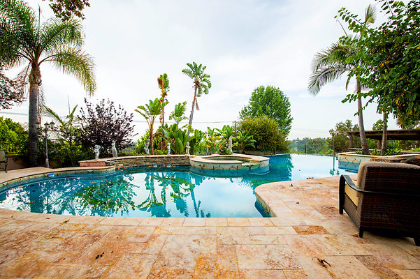 UNIVERSAL-D168-BW-95