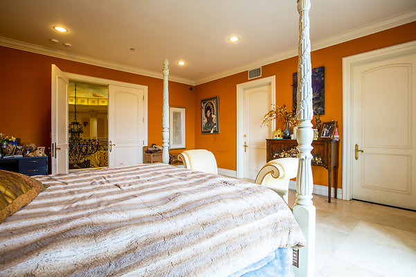 UNIVERSAL-D168-BW-70