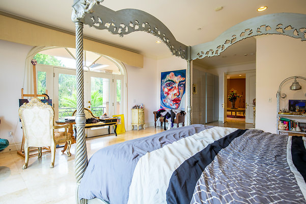 UNIVERSAL-D168-BW-81