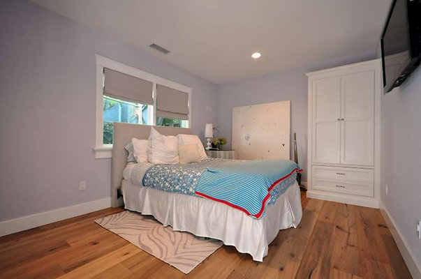 8965 bed 1