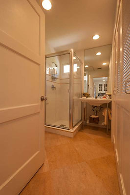 10492 bath 1