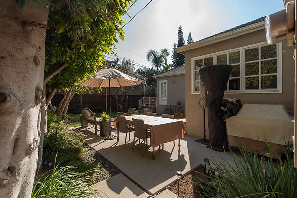 13074 patio 3
