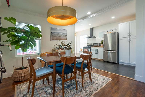 12363 dining 4