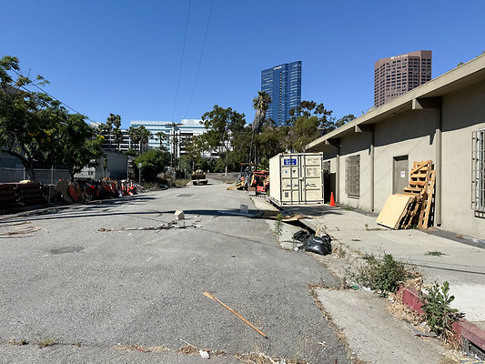 843 Golden Ave
