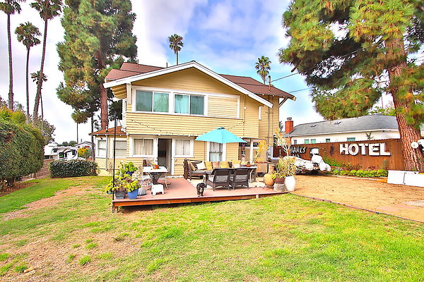 WESTSIDE LOCATIONS  71