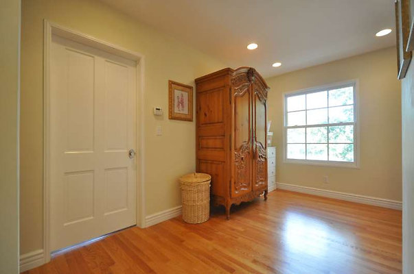 9832 hall 3