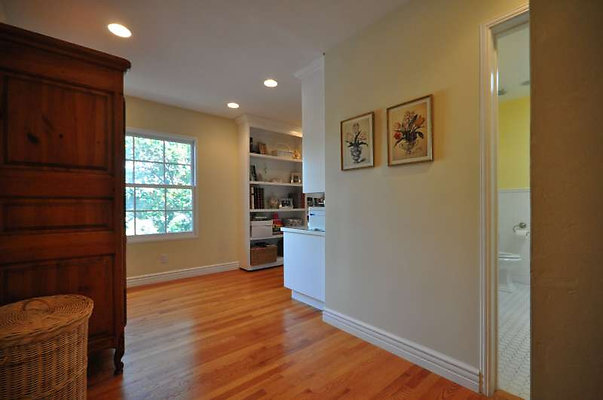 9832 hall 1
