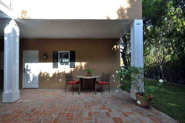 9832 patio 5