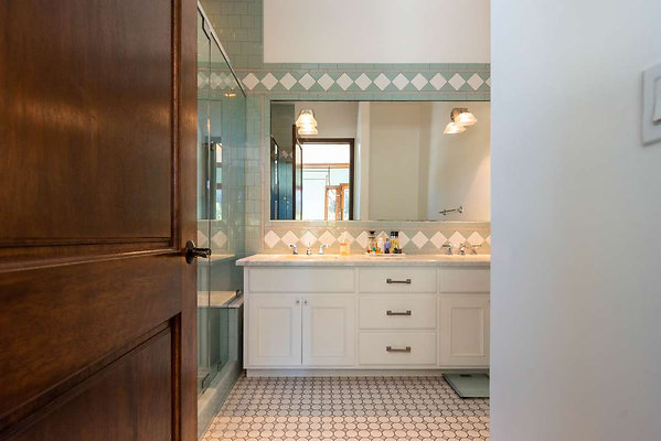 13183 bath 2