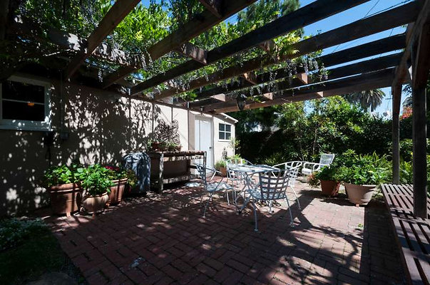 10492 patio 3