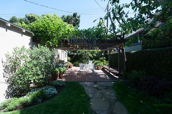 10492 patio 2
