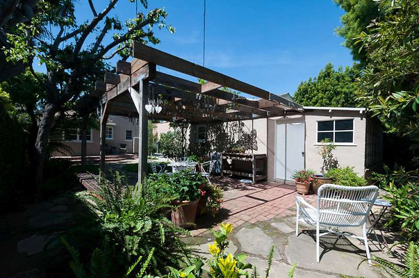 10492 patio 5