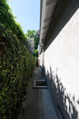 10492 side 1