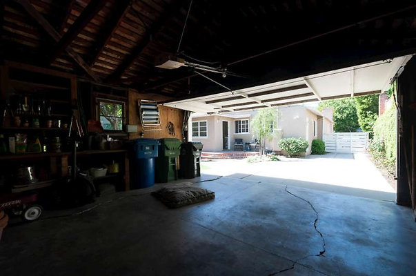 10492 garage 1