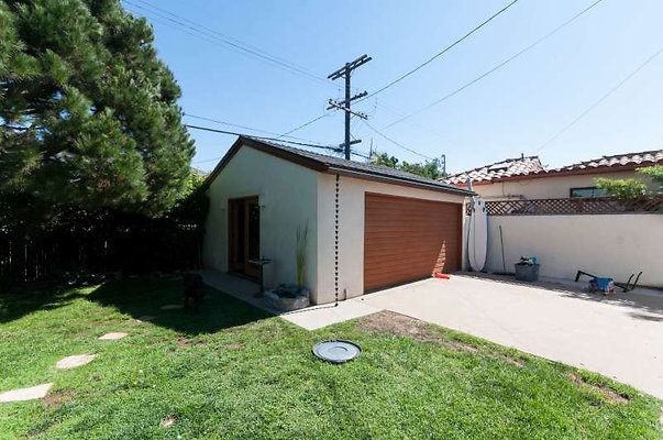 10194 garage 4