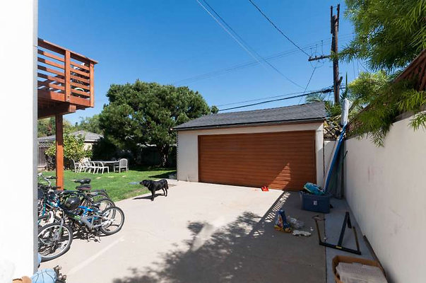 10194 garage 3