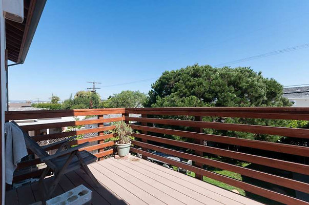 10194 balcony 2