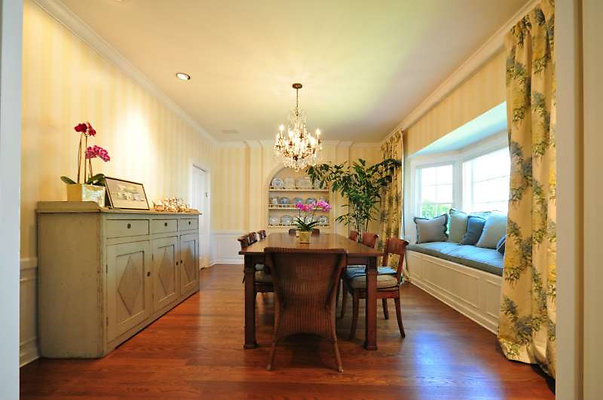 8727 dining 1