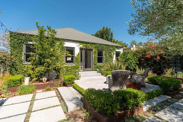 12896 patio 8