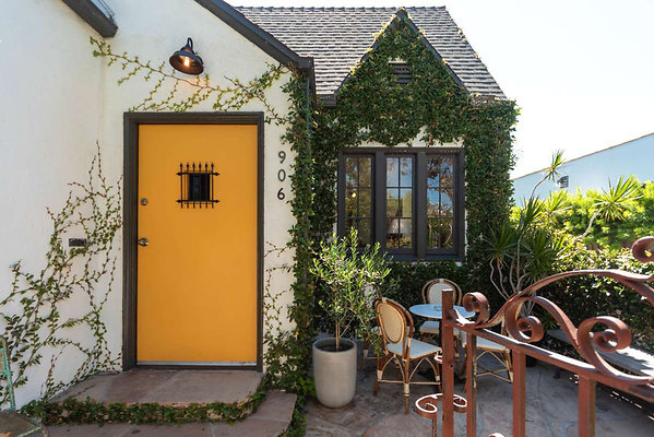 12896 porch 3