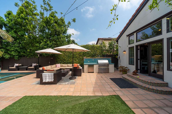 12037 patio 8