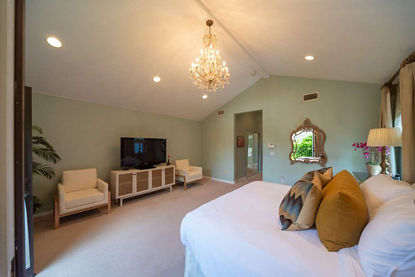 12037 bed 4