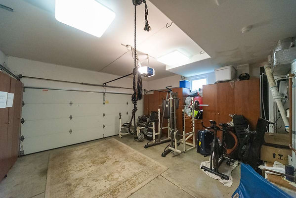 12037 garage 1