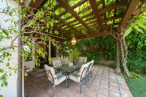 12037 patio 3