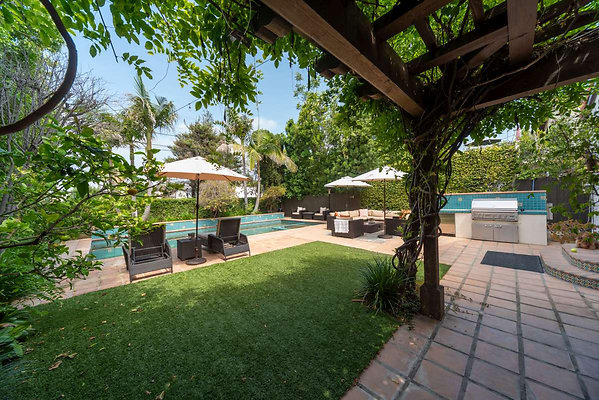 12037 patio 2