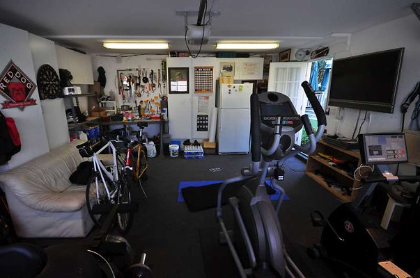 9797 garage 4