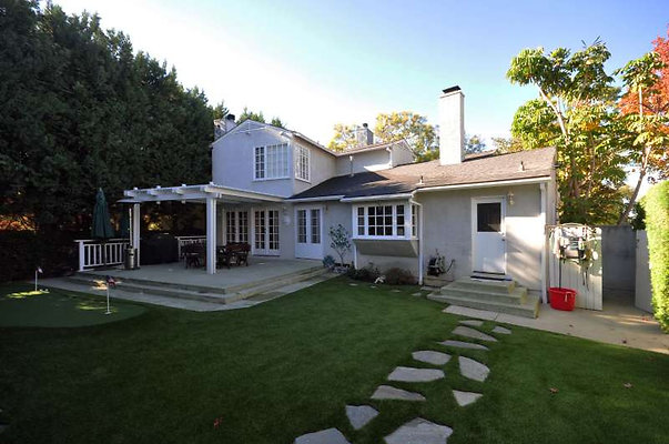 9797 patio 3