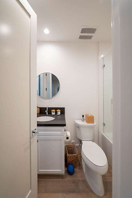 11913 bath 5
