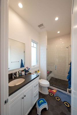 11913 bath 7