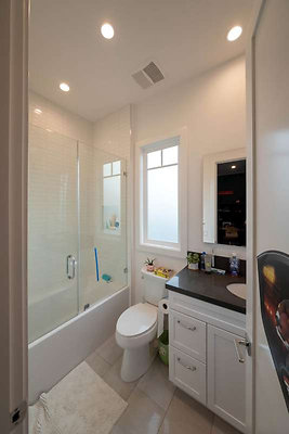 11913 bath 8